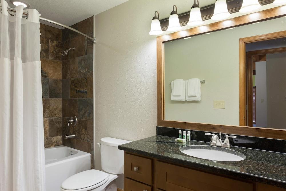 Hilton Vacation Club MountainLoft Gatlinburg photo 22