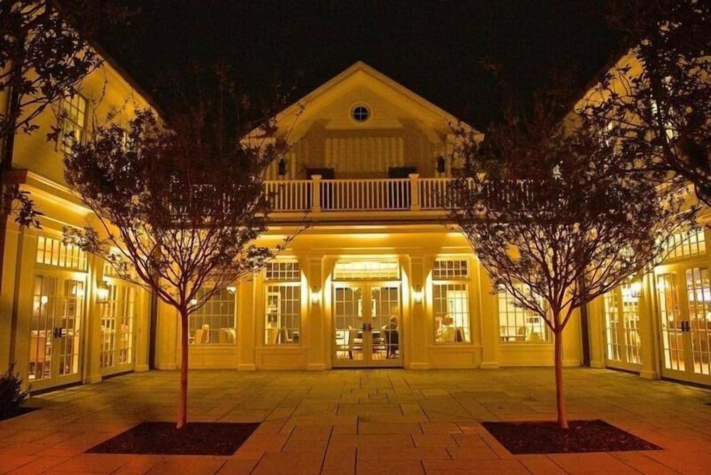 The Quogue Club at Hallock House photo 9