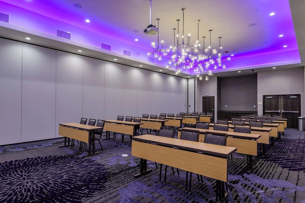 Courtyard by Marriott Lake Jackson photo 52
