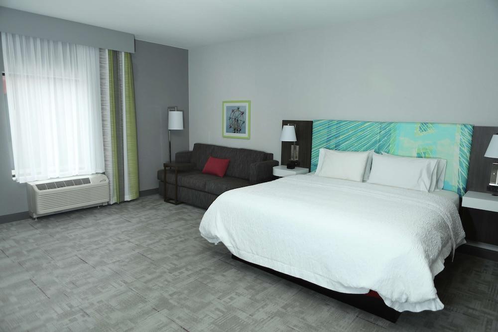 Hampton Inn & Suites Burlington photo 22