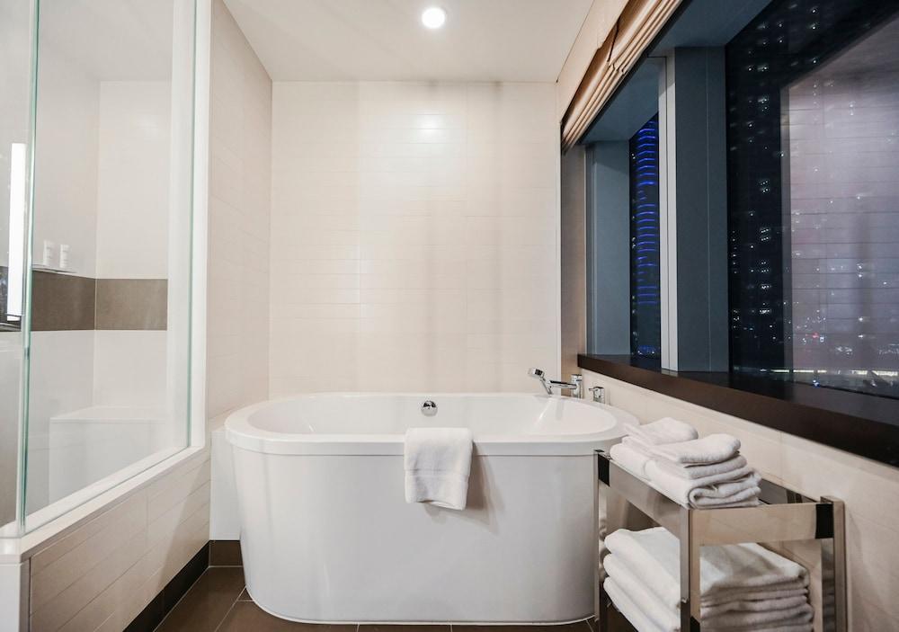 StripViewSuites at Vdara photo 90