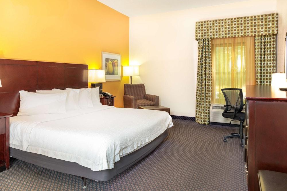 Hampton Inn by Hilton Petersburg Fort Lee photo 13