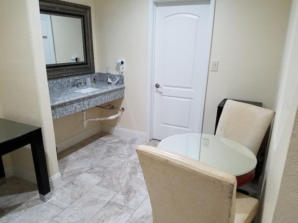 El Rancho Motel photo 6