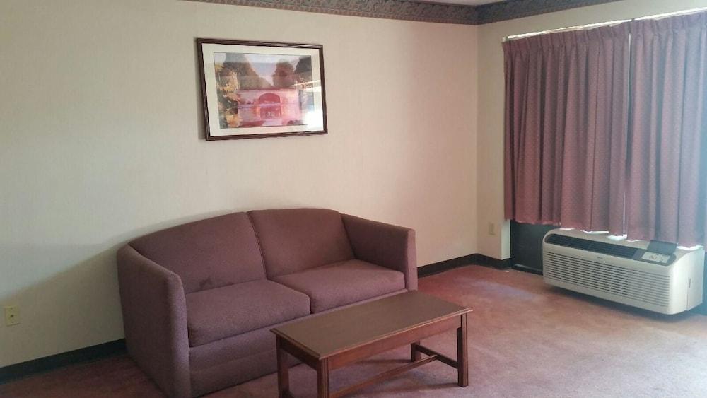 American Inn photo 22
