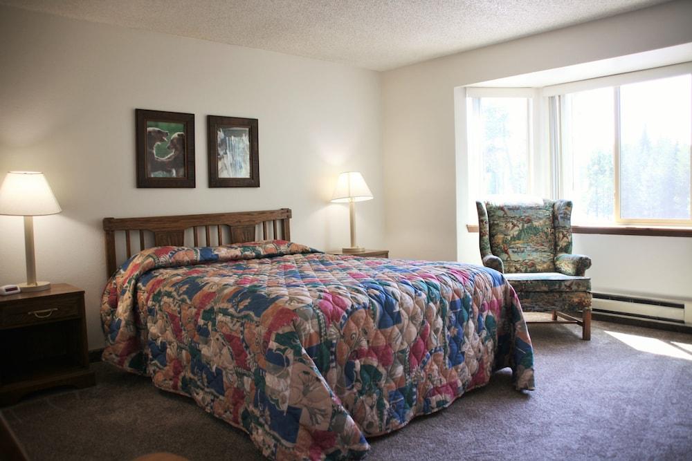 Timbers at Island Park Village Resort photo 4