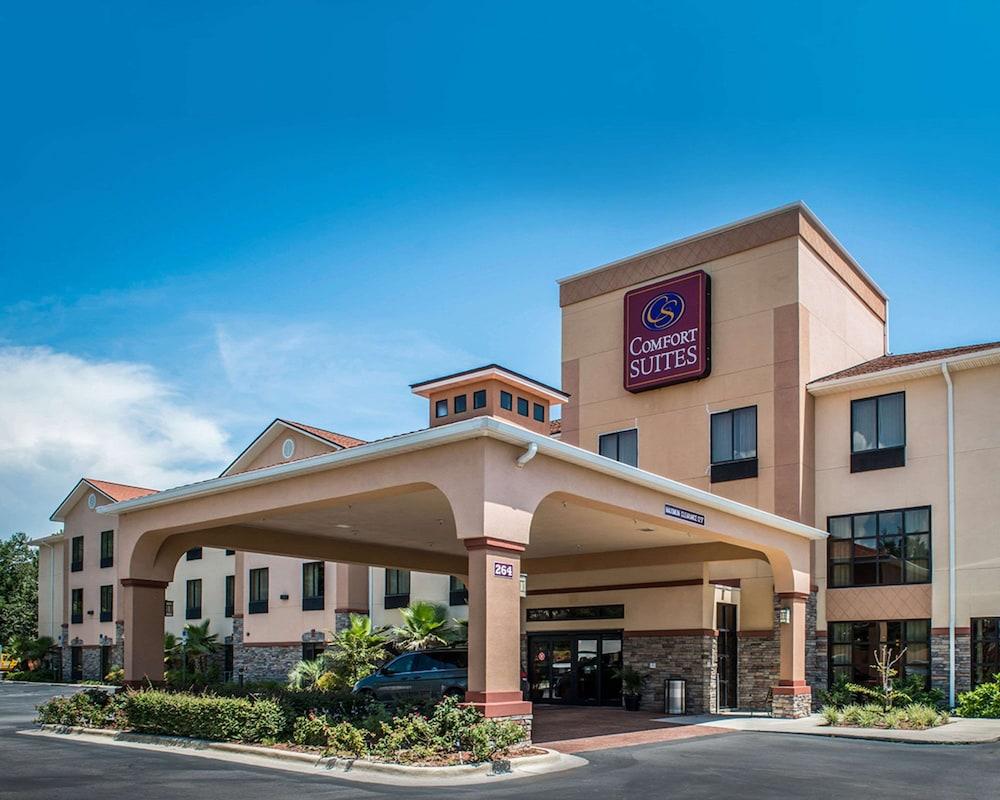 Comfort Suites photo 1
