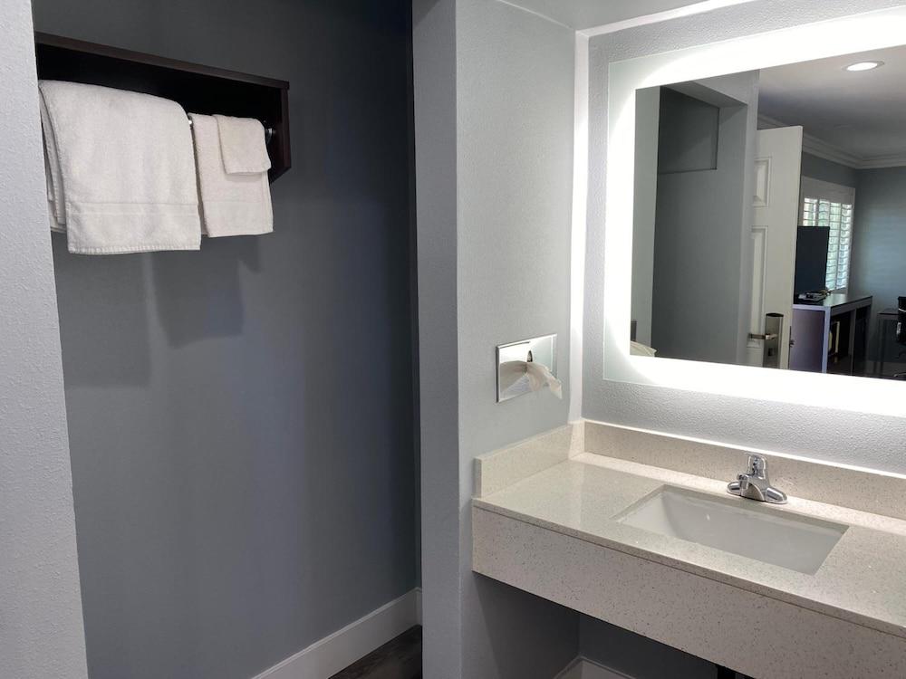 Regency Motel of Brea photo 2