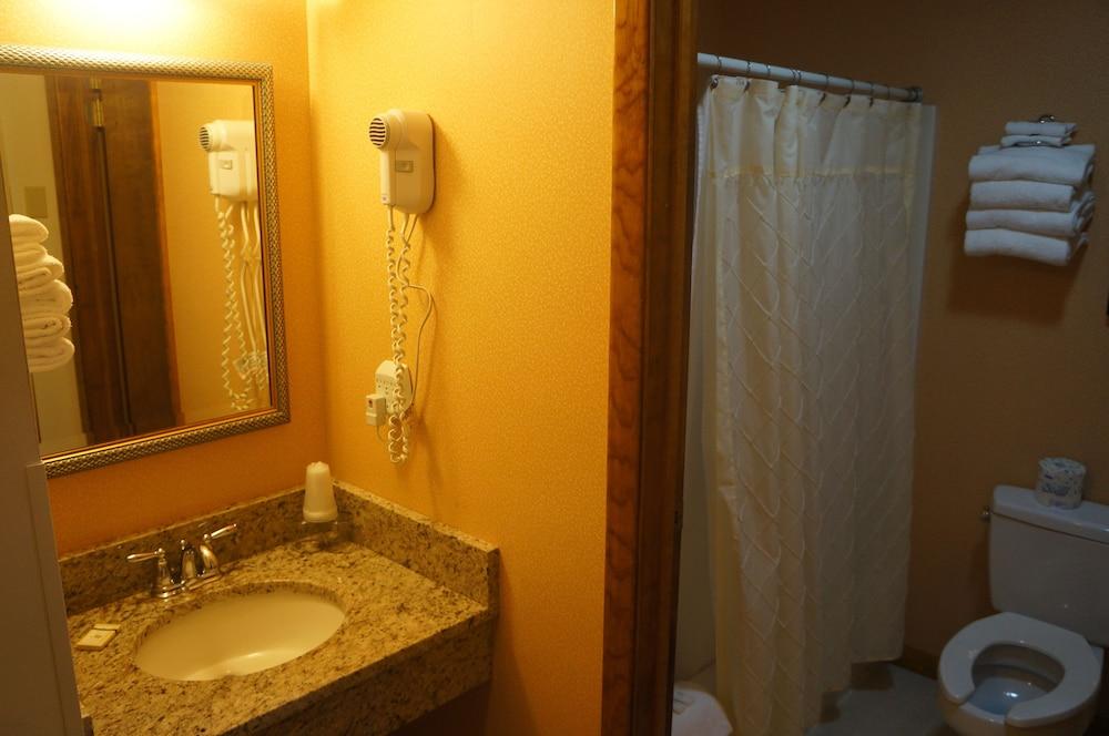 Greenbrier Inn photo 59