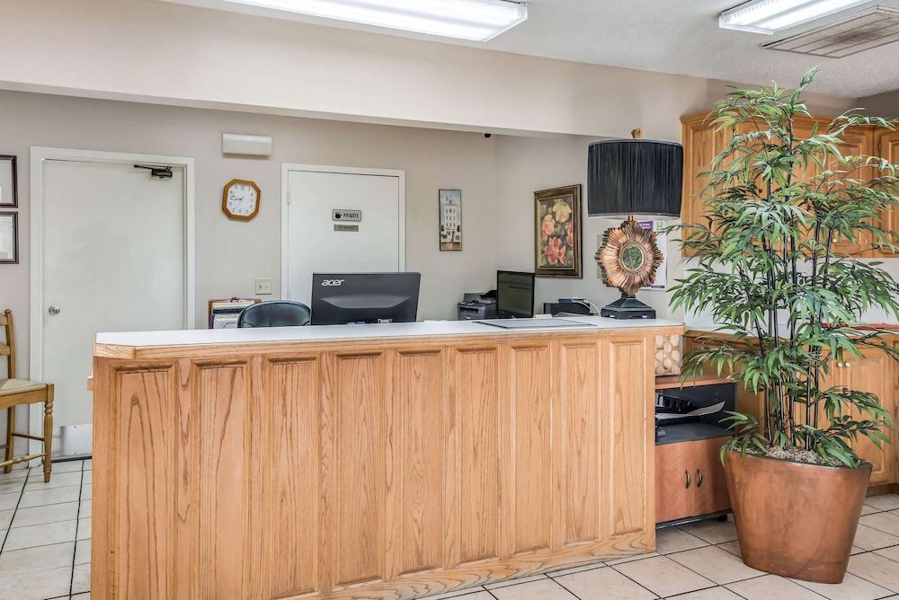 Rodeway Inn Gurdon I-30 photo 9