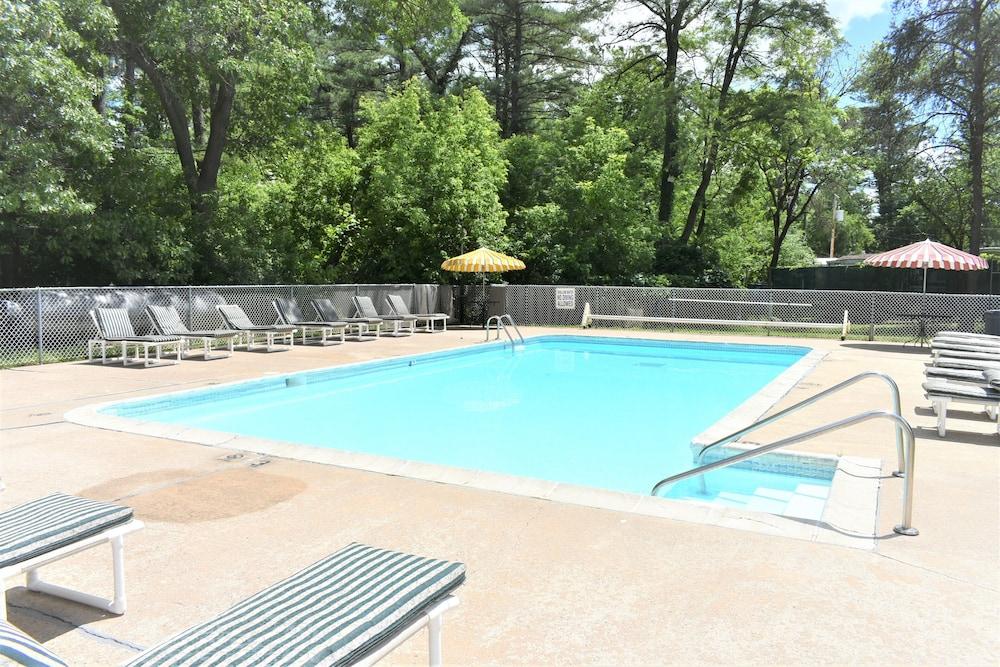 Lake Aire Motel photo 18