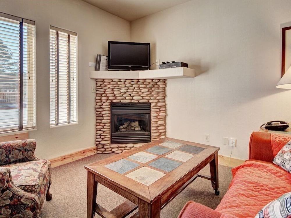 Eagle Fire Lodge & Cabins photo 36