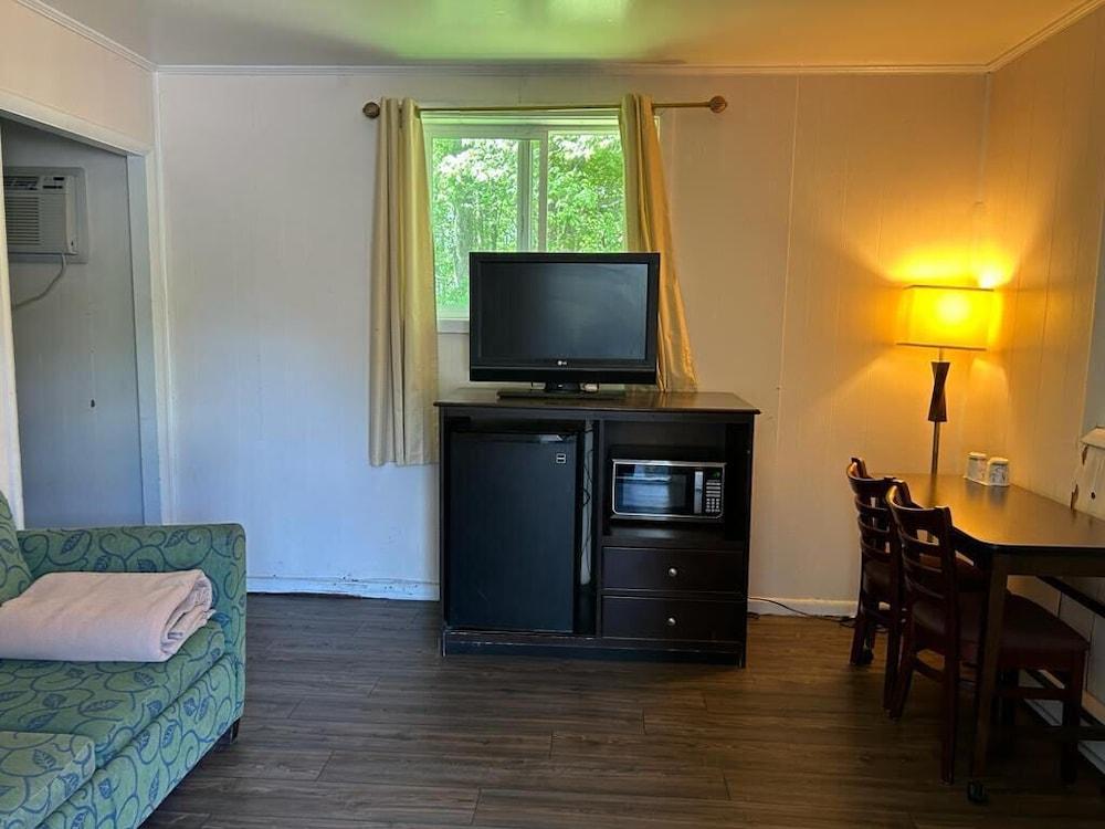 Country Place Inn And Suites photo 13