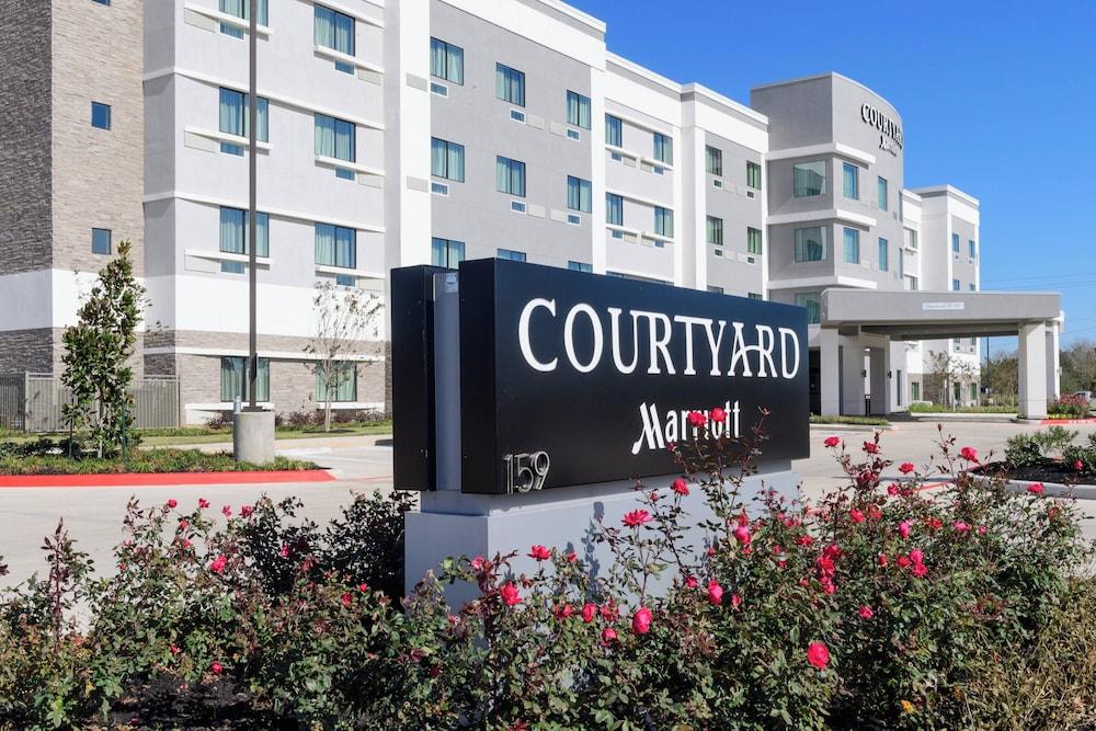 Courtyard by Marriott Lake Jackson photo 61