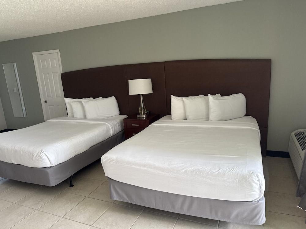 Clearwater Suites photo 13