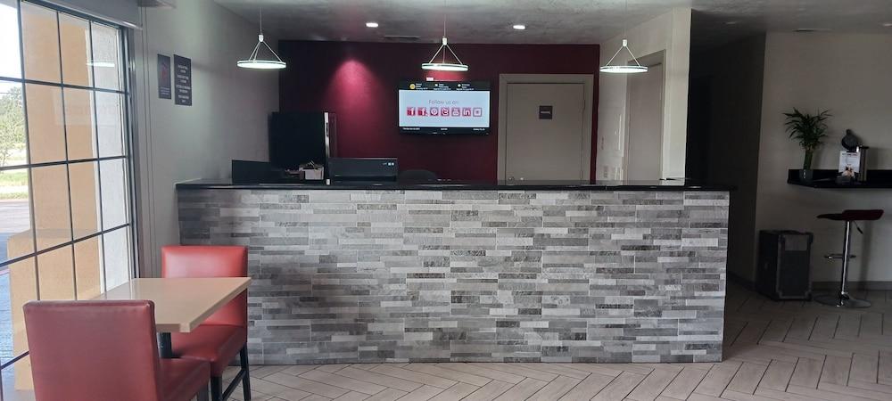 Red Roof Inn Canton, TX photo 4