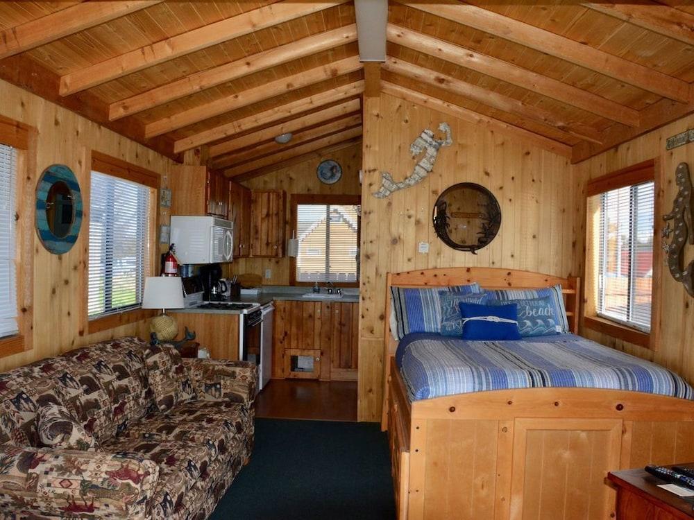 Driftwood Inn and Seaside Lodges photo 68