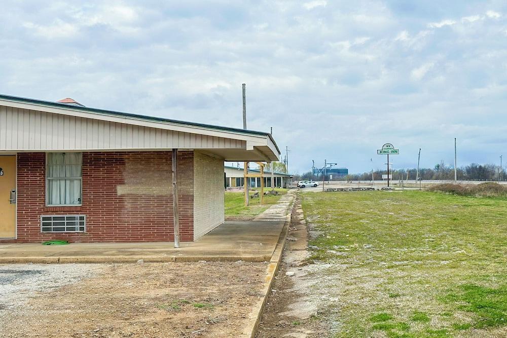 Shamrock Kings Inn By Oyo Marked Tree I-555 photo 40