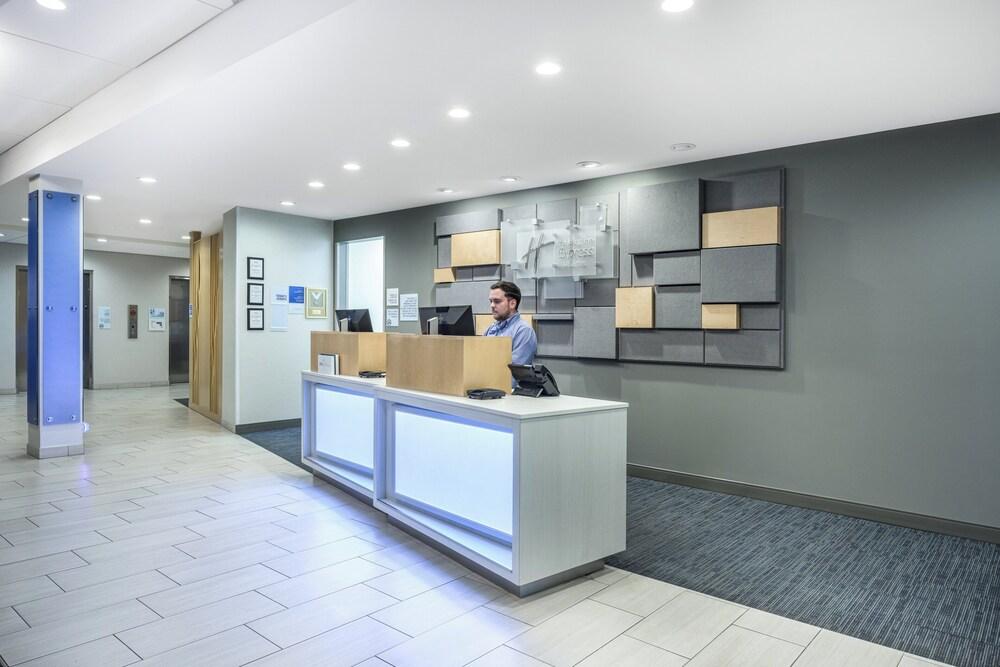 Holiday Inn Express & Suites Phoenix East - Gilbert by IHG photo 39