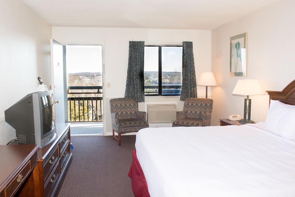 Hawk's Nest Lodge photo 18