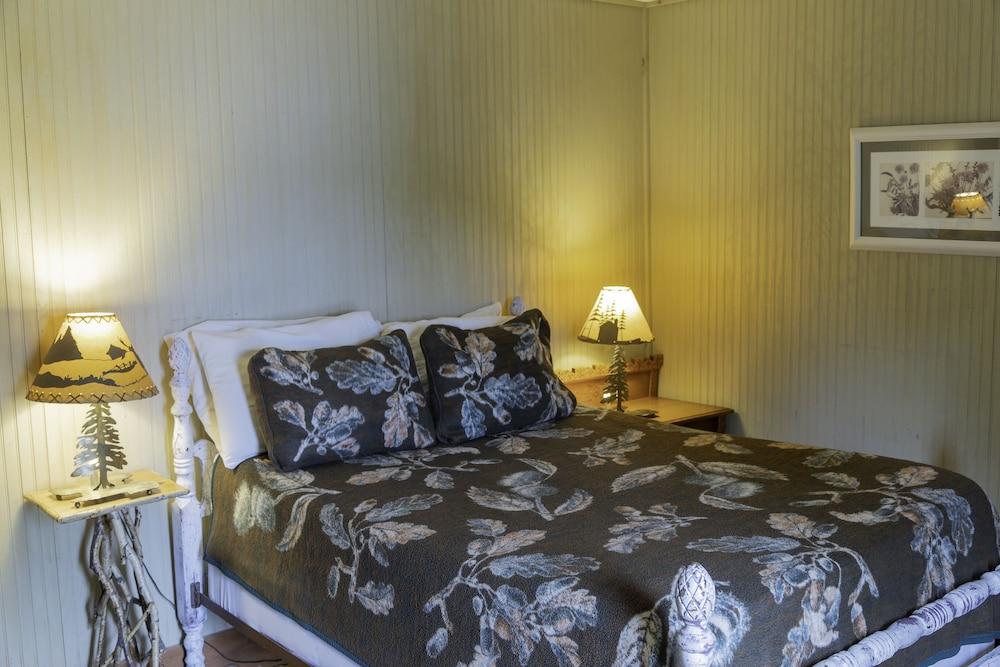 The Woods Inn photo 55