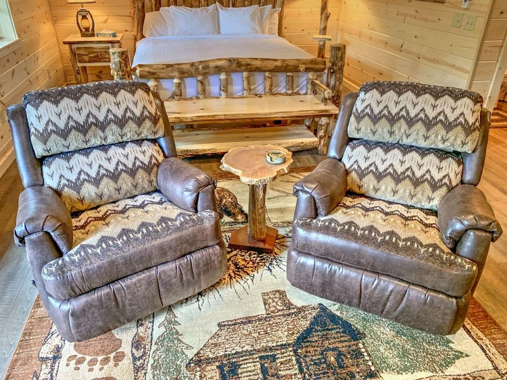 Cricket Hill Lodge & Cabins photo 53
