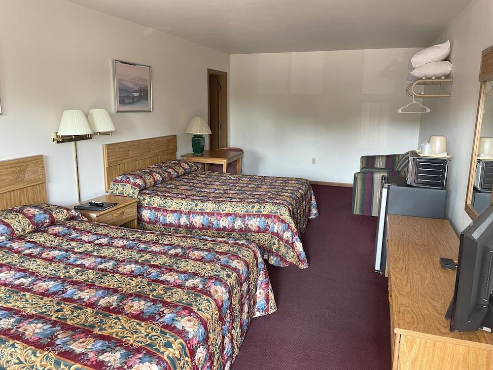 Lakeside Motel photo 22