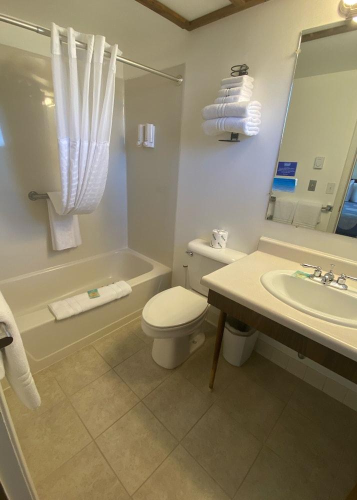 Waterway Inn photo 27