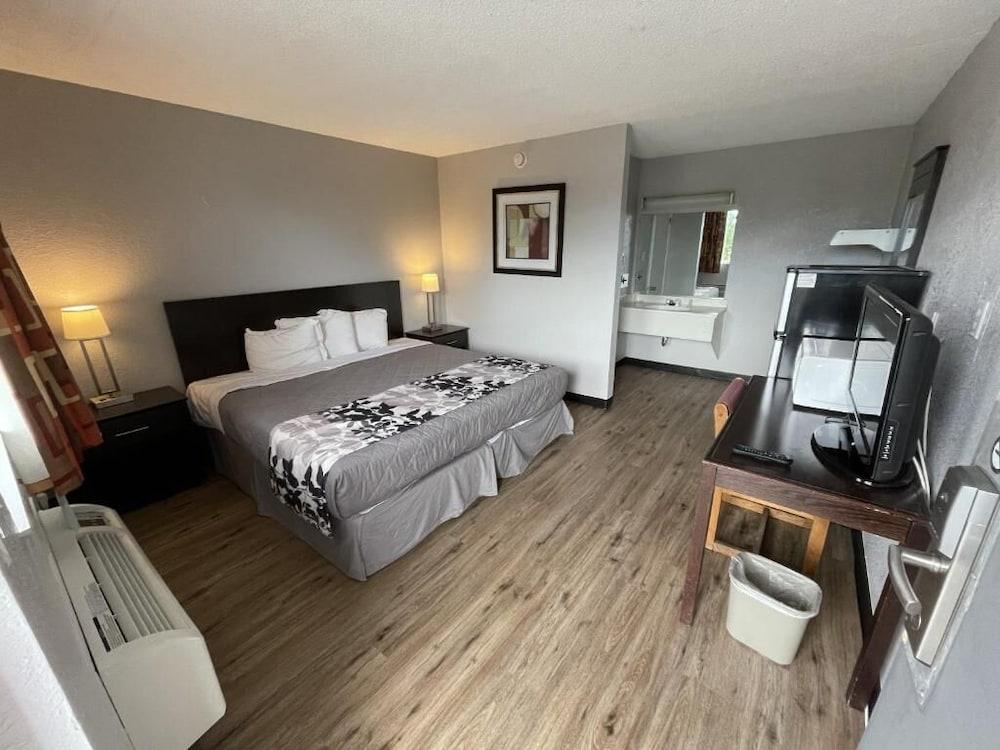Rodeway Inn Albuquerque West photo 17