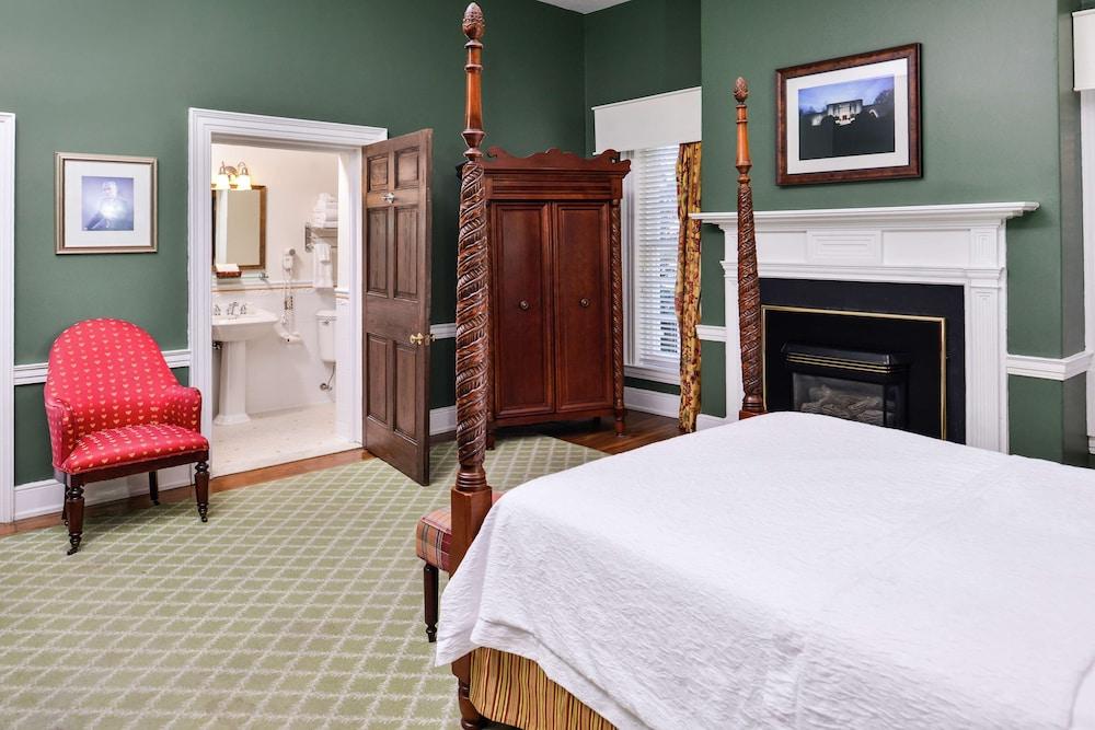 Hampton Inn Lexington-Historic District photo 10