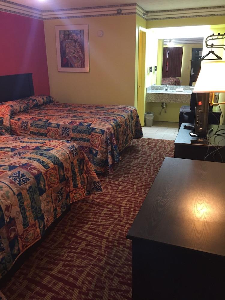 Lexington Inn photo 19
