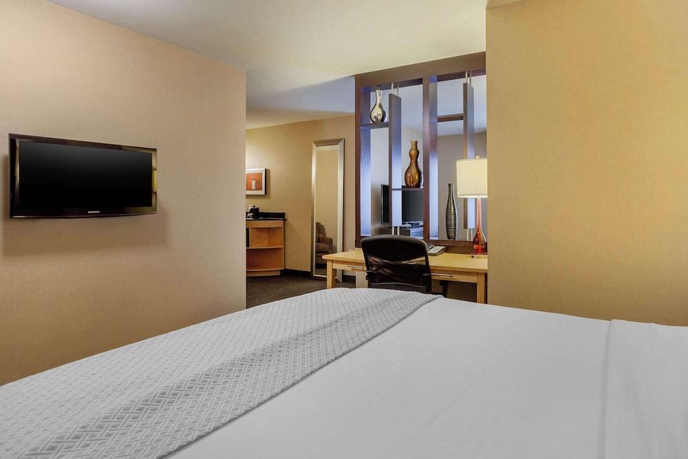 SpringHill Suites by Marriott Fort Collins photo 49