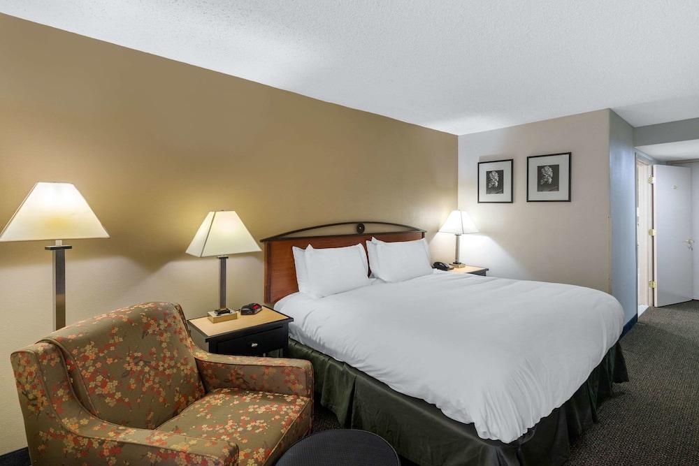 Quality Inn Tyler - Lindale photo 5