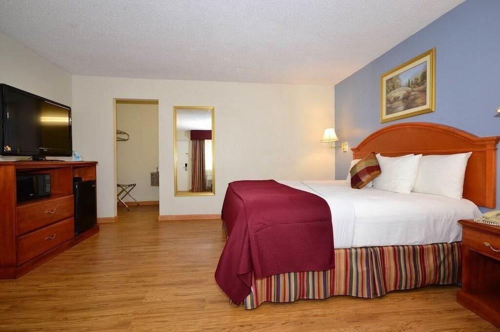 Best Western Palestine Inn photo 12