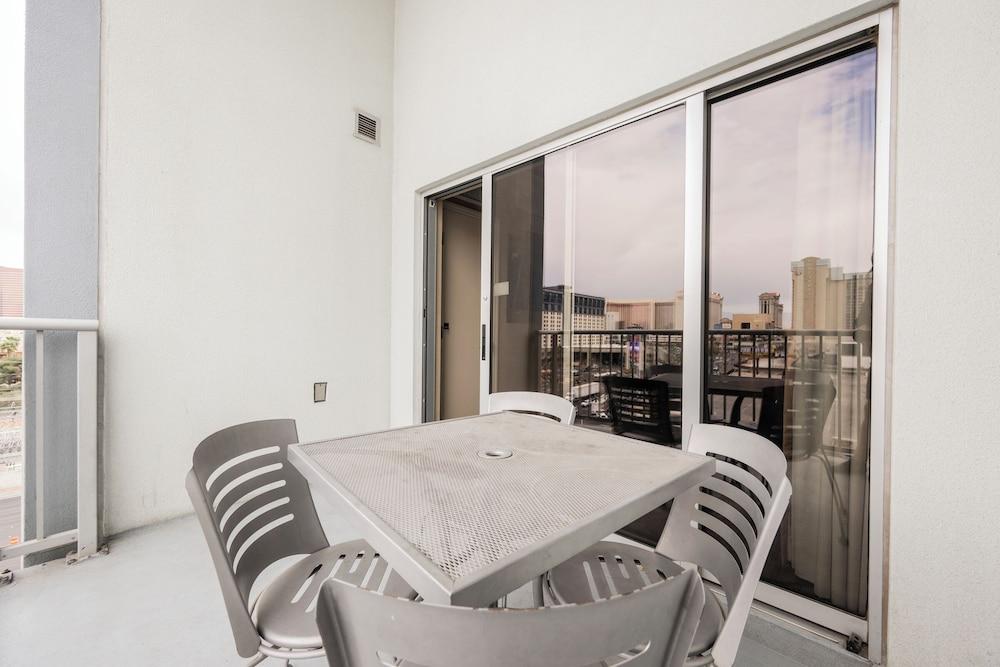 StripViewSuites at Platinum photo 23