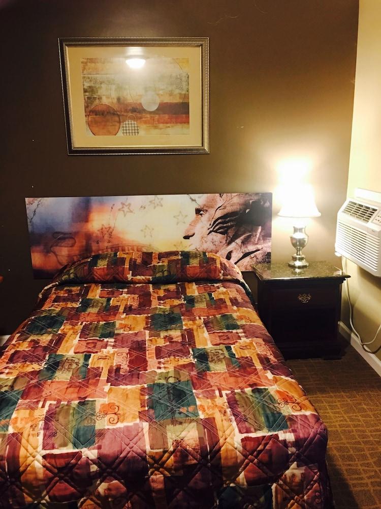 Relax Inn Bel Alton photo 1