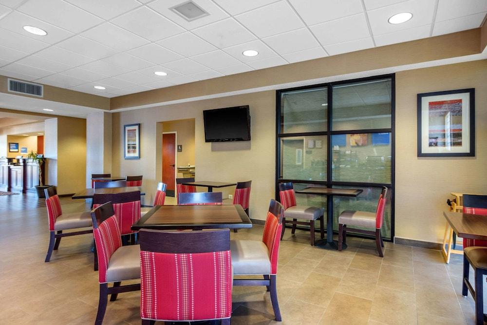 Comfort Inn & Suites LaGrange East photo 27
