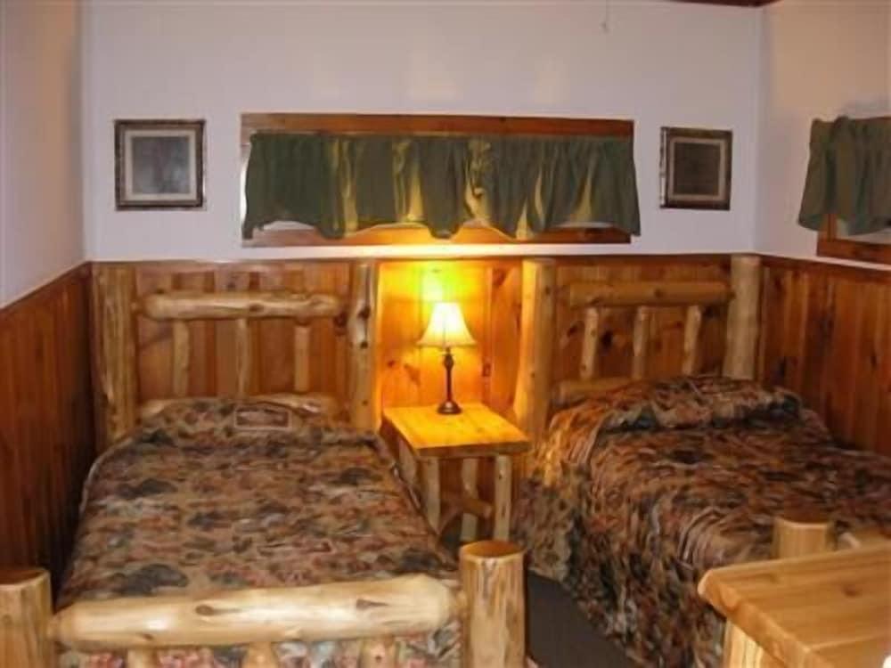 Lake George Diamond Cove photo 14