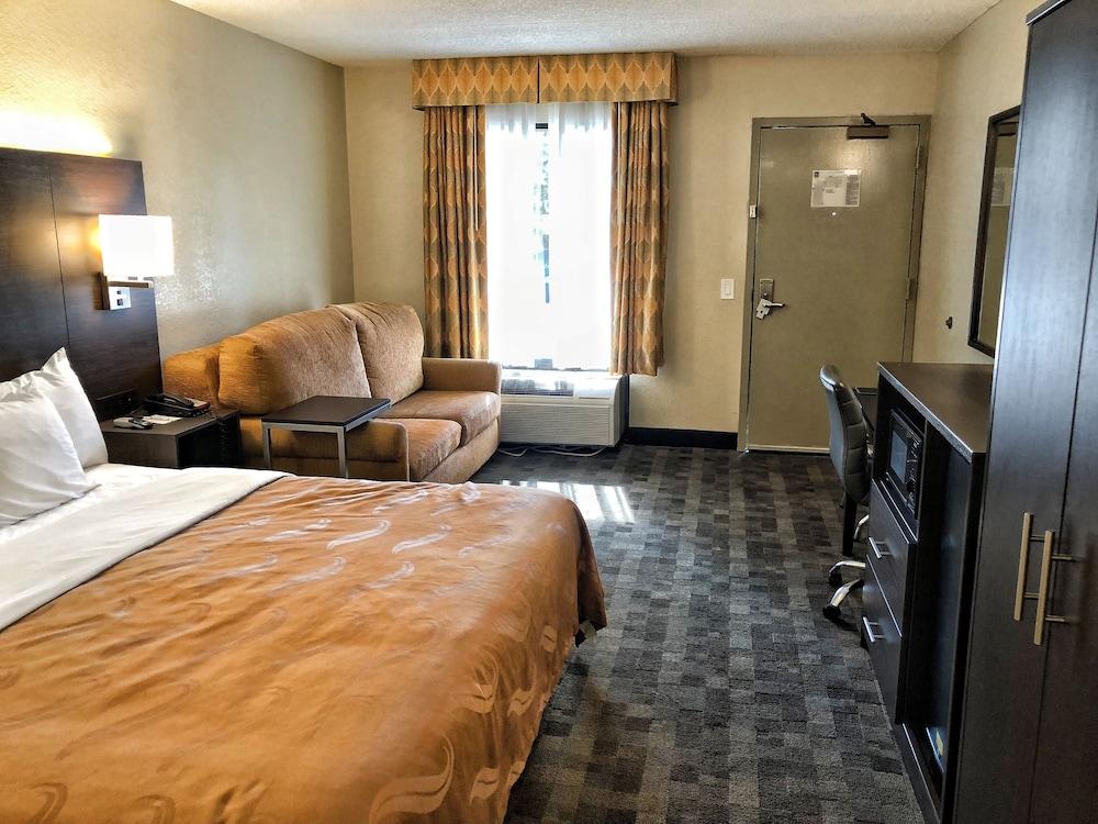 Quality Inn Riverside near UCR and Downtown photo 3
