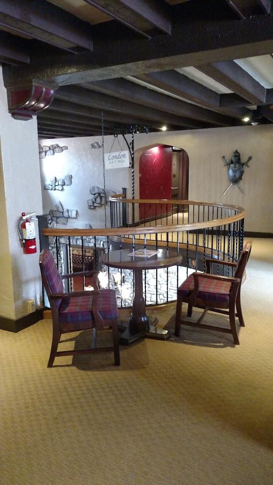 Ye Old English Inn photo 7