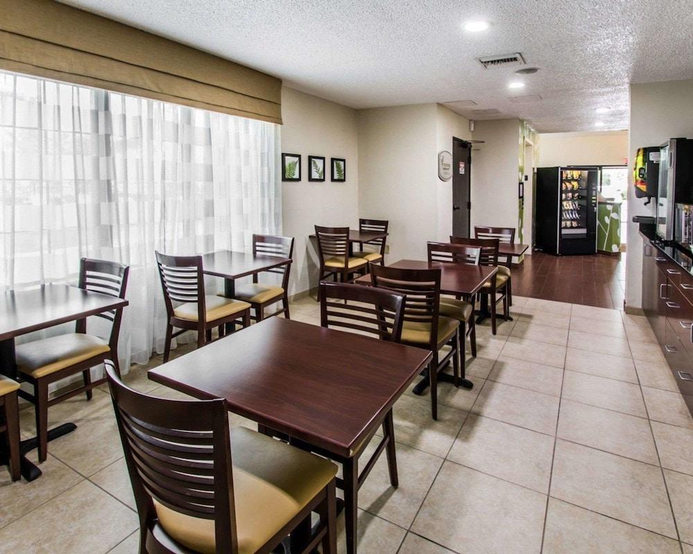 Sleep Inn Fort Pierce I-95 photo 39