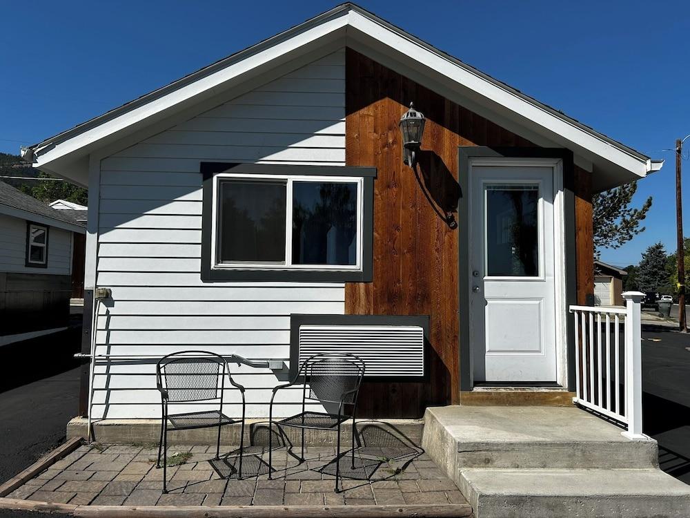 Lamplighter Cabins & Suites photo 84