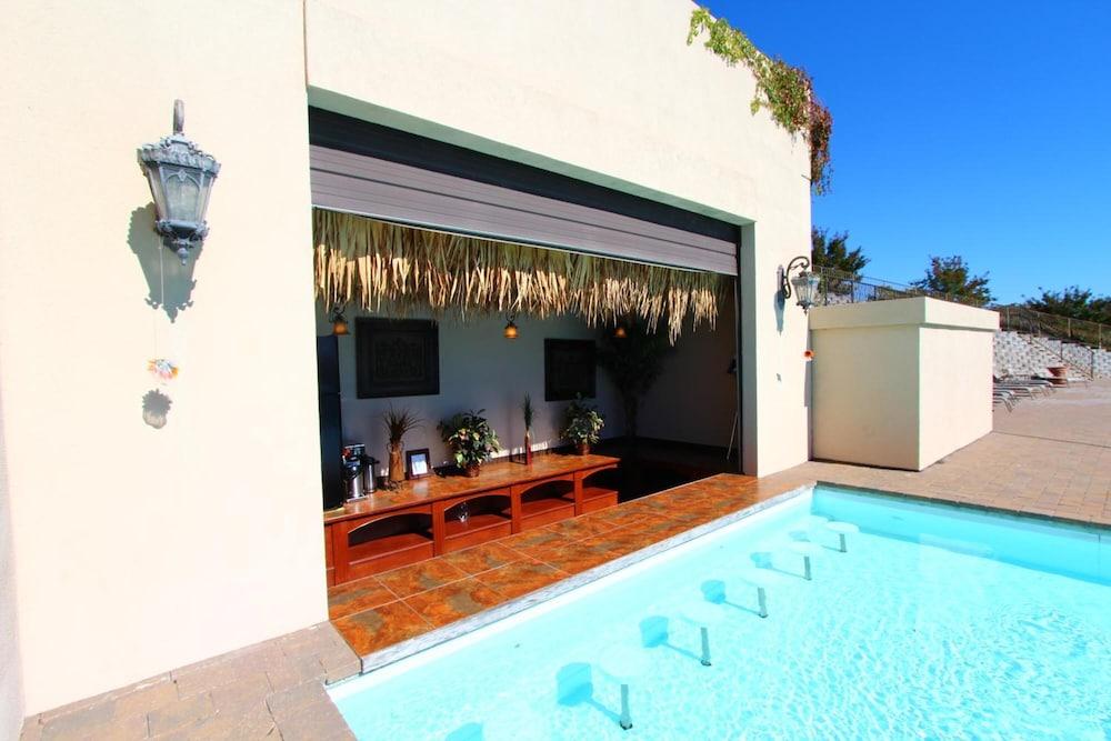 D'Monaco Luxury Resort photo 3