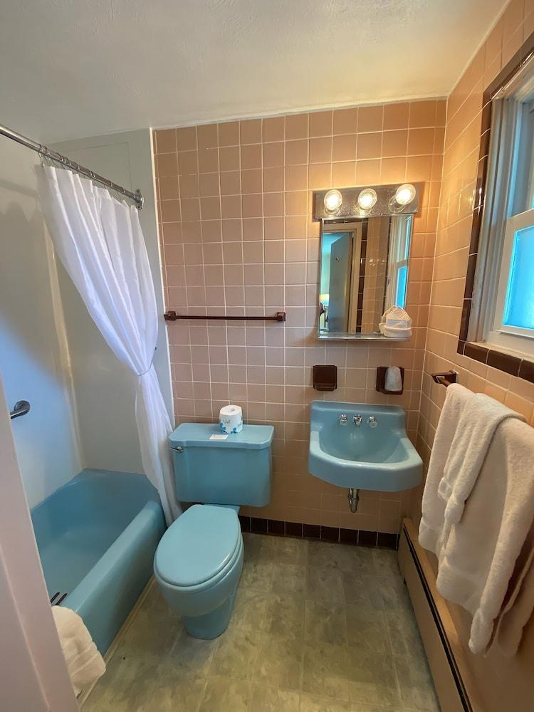 Gale River Motel photo 26