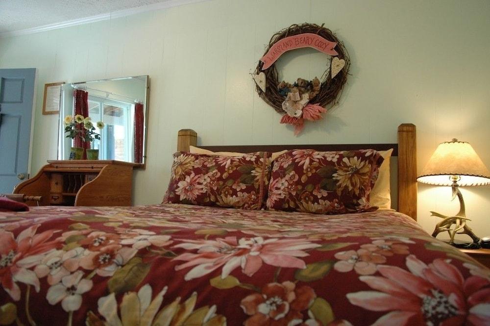 The Homestead Inn photo 12