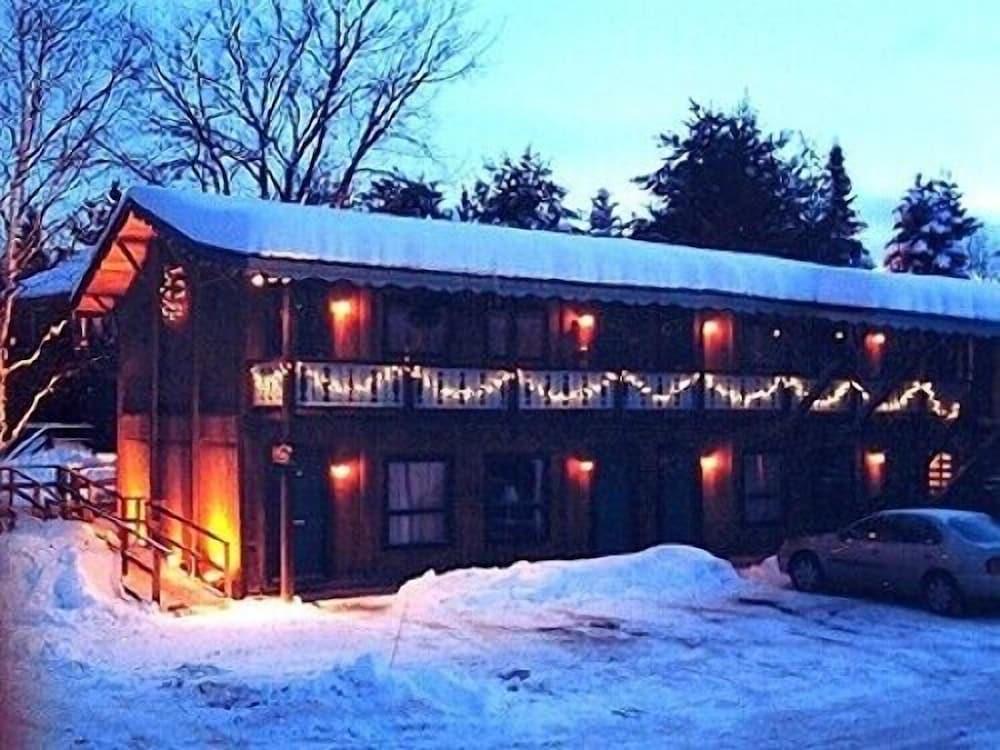 Timber Inn Motel photo 28