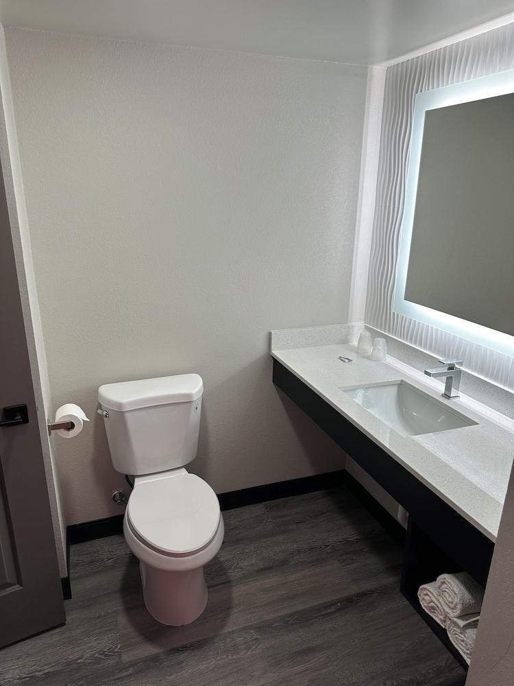 Imperial Suites photo 5