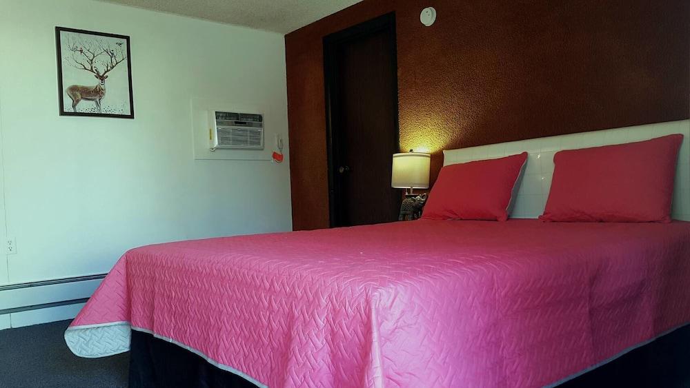 Golden Arrow Motel photo 26