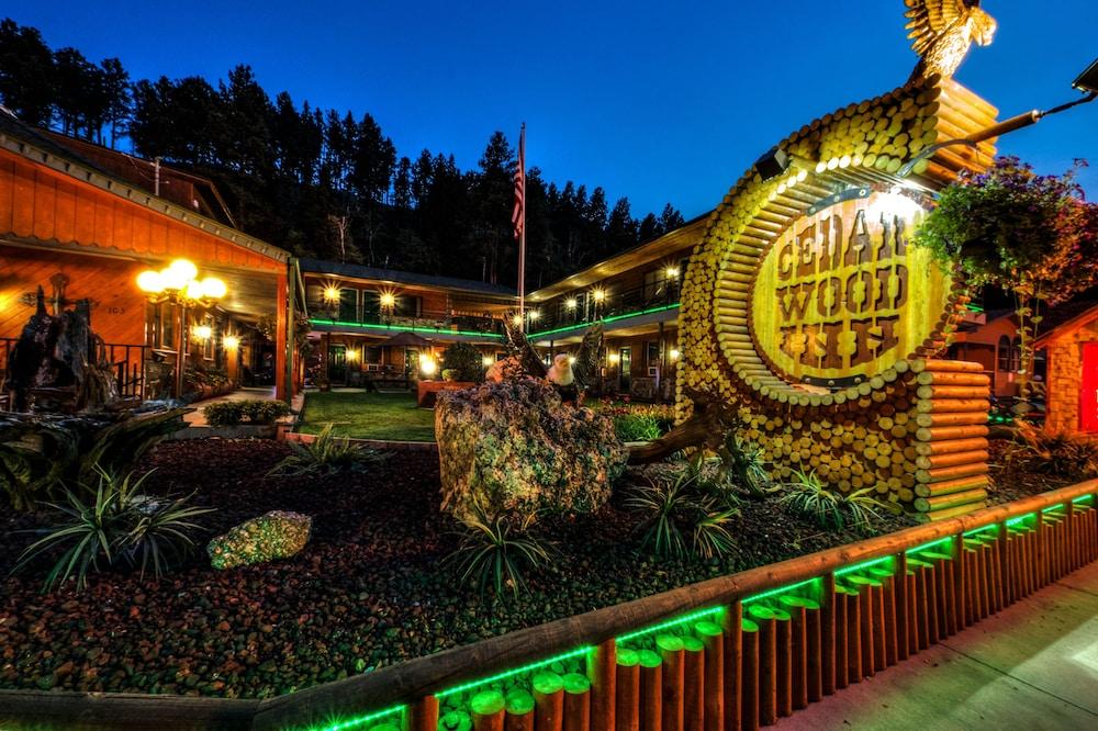 Cedar Wood Inn photo 46