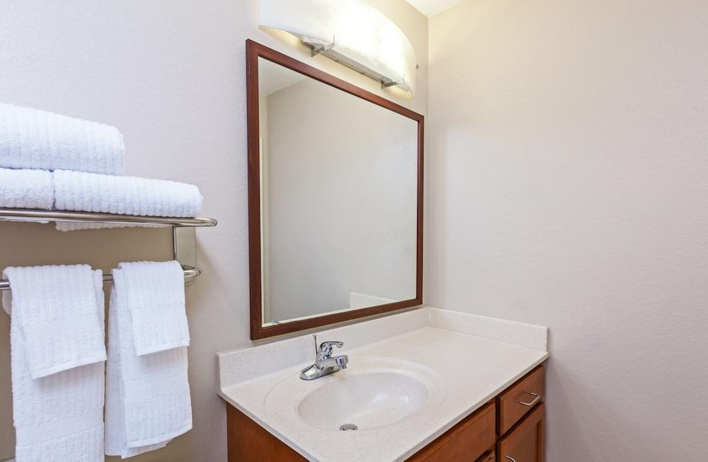 Candlewood Suites Owasso by IHG photo 15