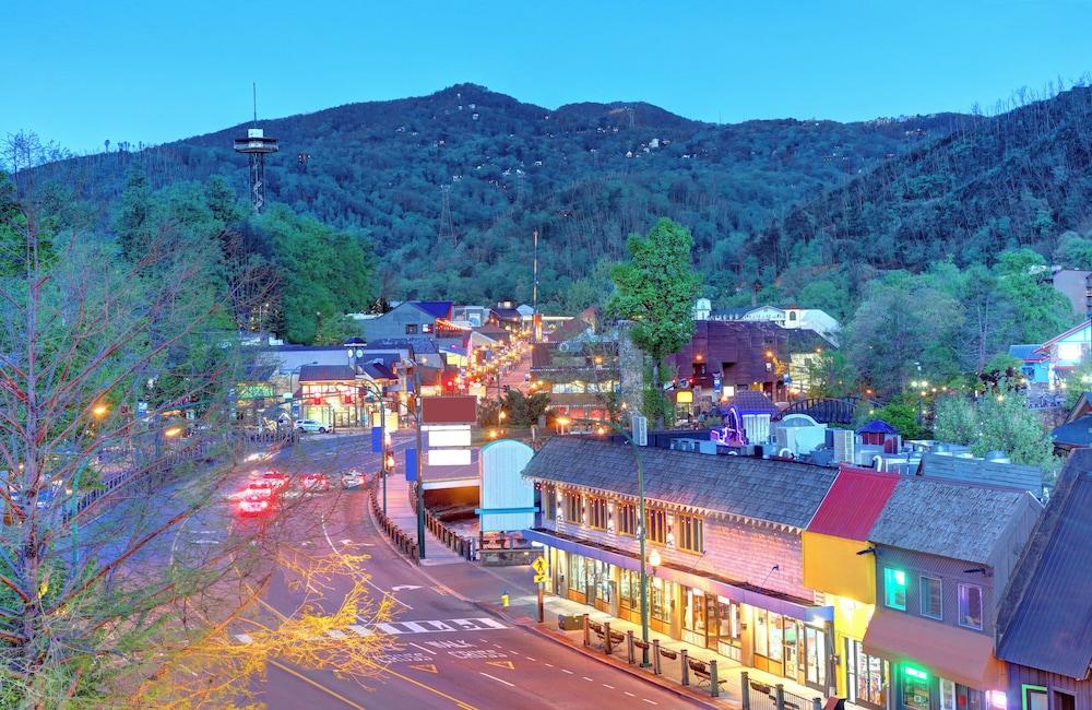Hotel Indigo Gatlinburg Downtown by IHG photo 16